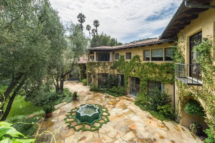 Кристина Агилера купила дом в Беверли-Хиллз за 10 млн долларов
