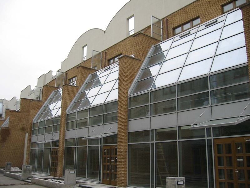 Soho: Панорамное остекление добавляет 30% к стоимости квартиры, а патио - лишь 15%