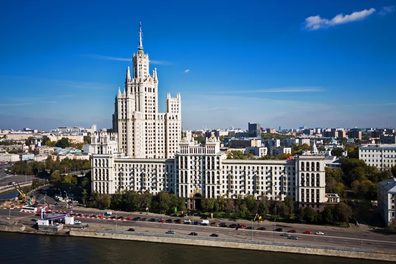 Сколько стоит аренда квартиры в высотке на Котельнической