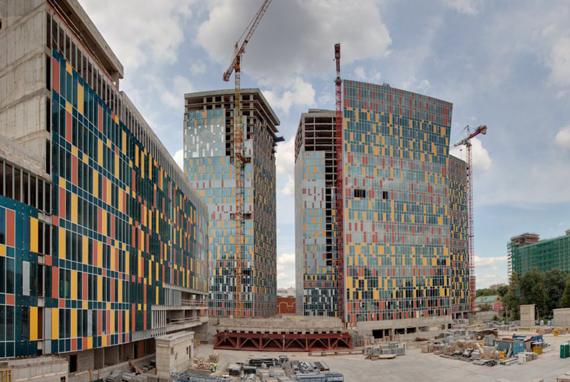 Срок сдачи элитного долгостроя Sky House в ЦАО перенесли на 2021 год