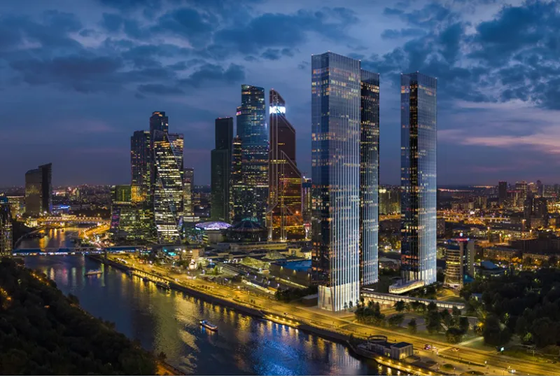 В небоскребах Capital Towers стартовала подготовка к установке фасадов
