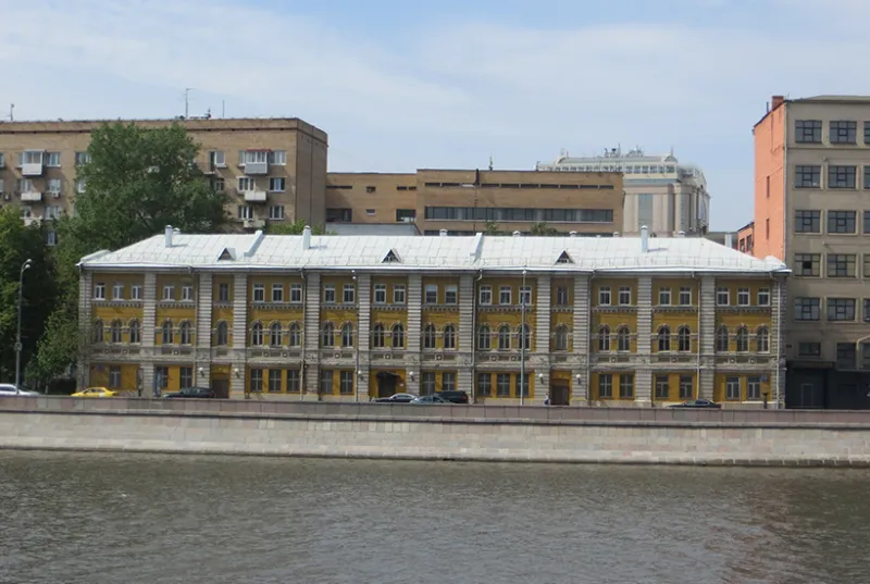 Sminex может купить площадку под гостиницей «Байкал» в центре Москвы
