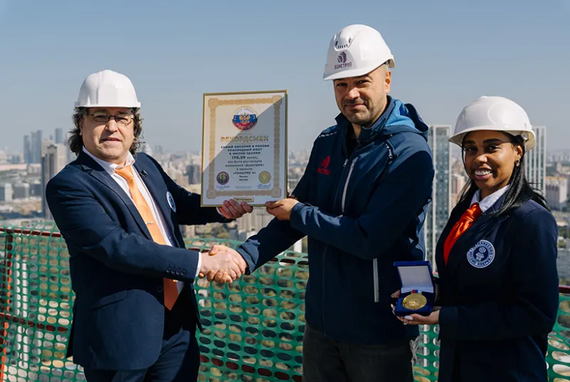 Пешеходный мост в жилом комплексе «Событие» в Раменках признали рекордным