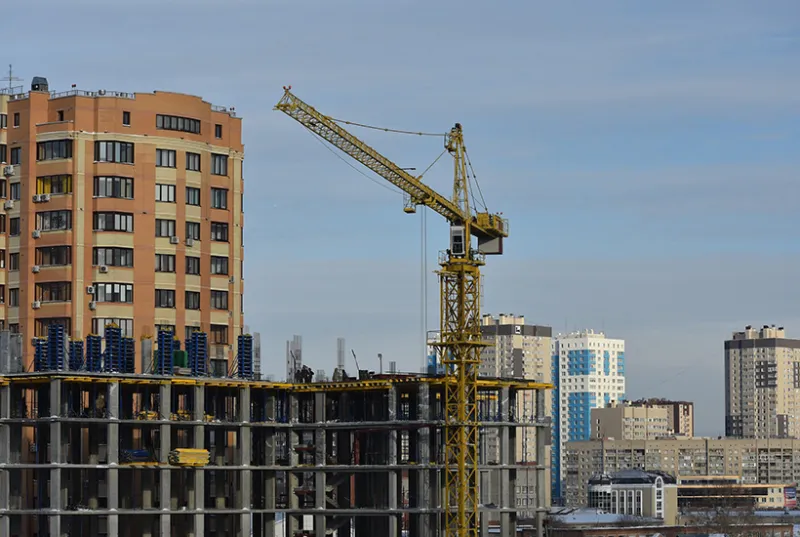Доля ипотечных сделок в новостройках Москвы упала в 1,5 раза за год