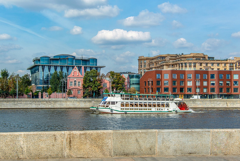 В июне спрос на аренду элитных квартир в Москве достиг максимума в этом году