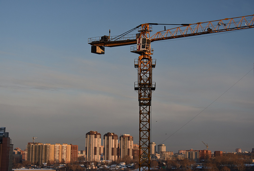 ЮЗАО лидирует по снижению предложения новостроек в Москве за год