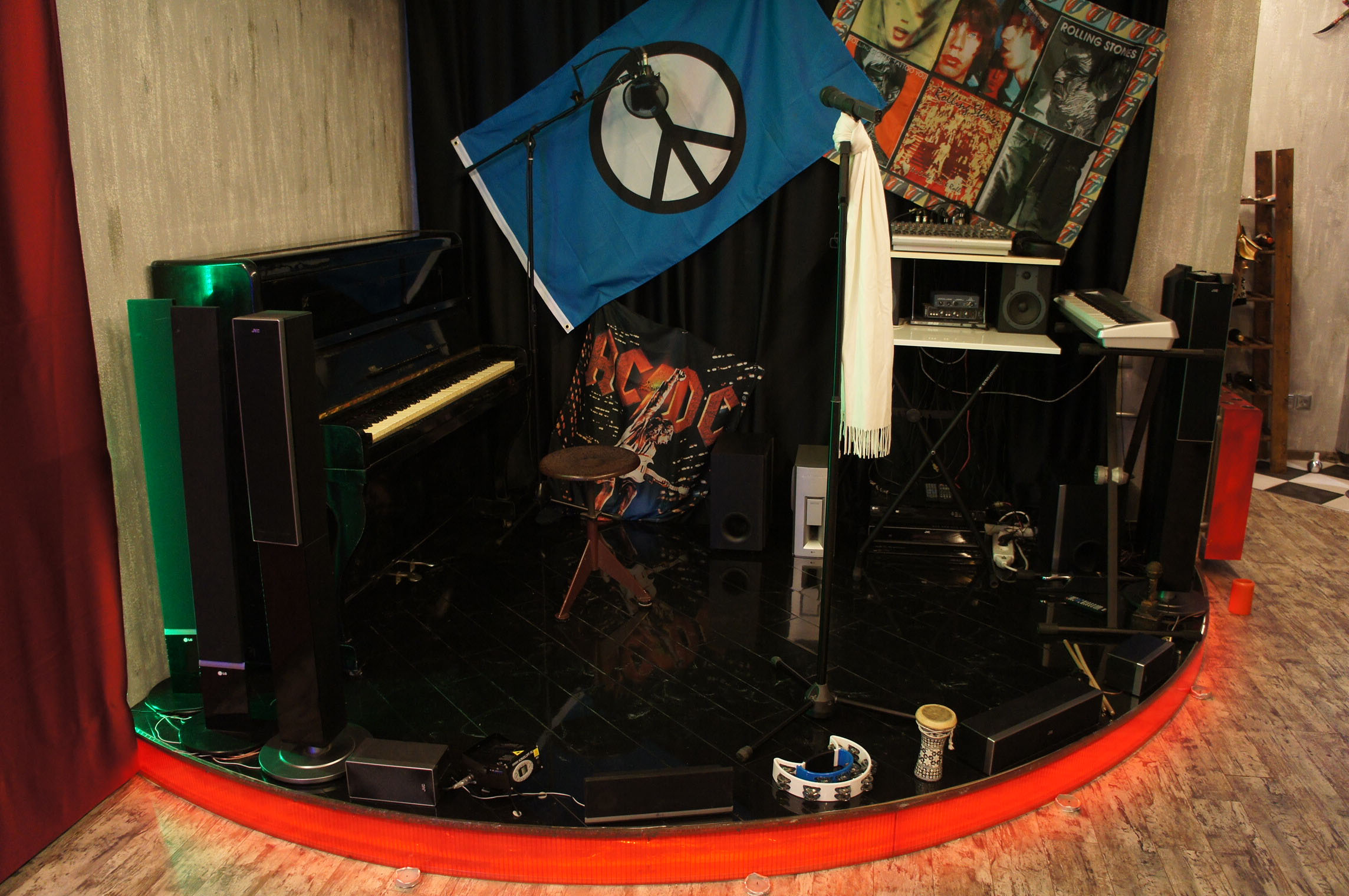 Семья автора гимна Олимпиады Сочи-2014 продаёт коттедж на Рублёвке