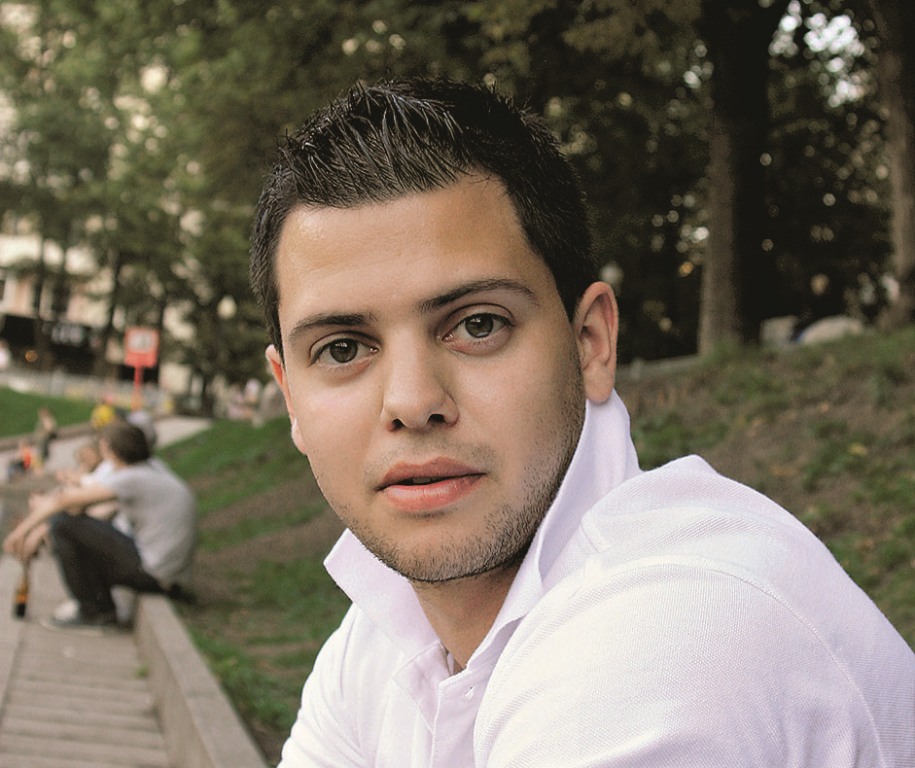 «Квартира должна быть в центре Москвы площадью 100 кв. м, а в остальном я непривередлив»