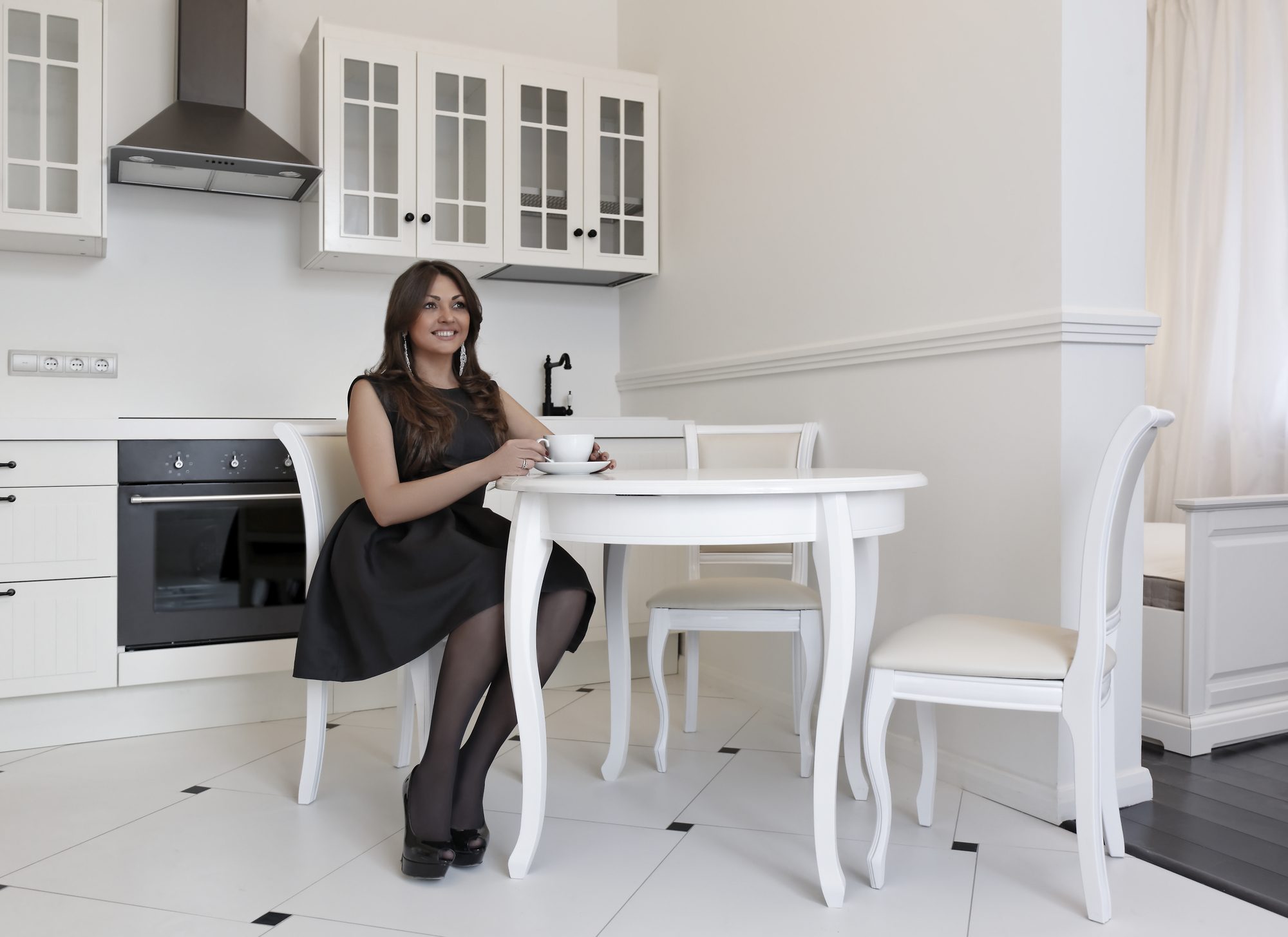 Апартаменты в белом: только для девушек 