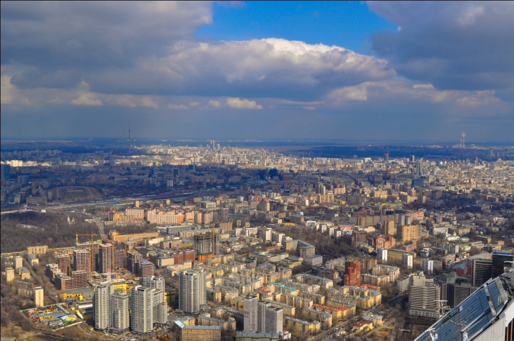 Достучаться до небес: пять высотных квартир с лучшими видами на Москву
