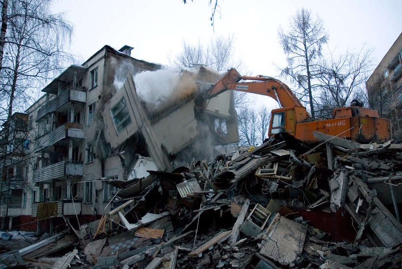 Реновация пятиэтажек в Москве. Кто выиграет от программы сноса хрущевок