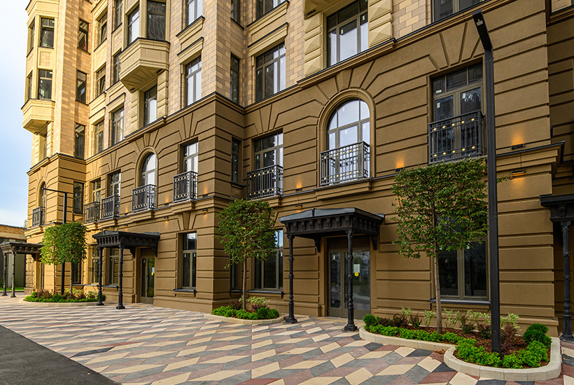 Эклектика или классицизм: где купить современную квартиру, чтобы она стала родовым гнездом