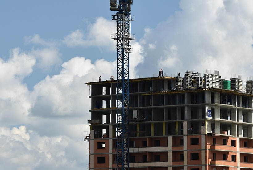 Число ипотечных сделок в московских новостройках в 2025 году упало на 22%