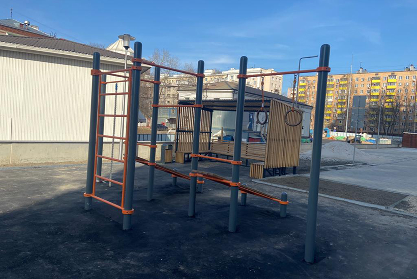 Свой (Багрицкого, 18)