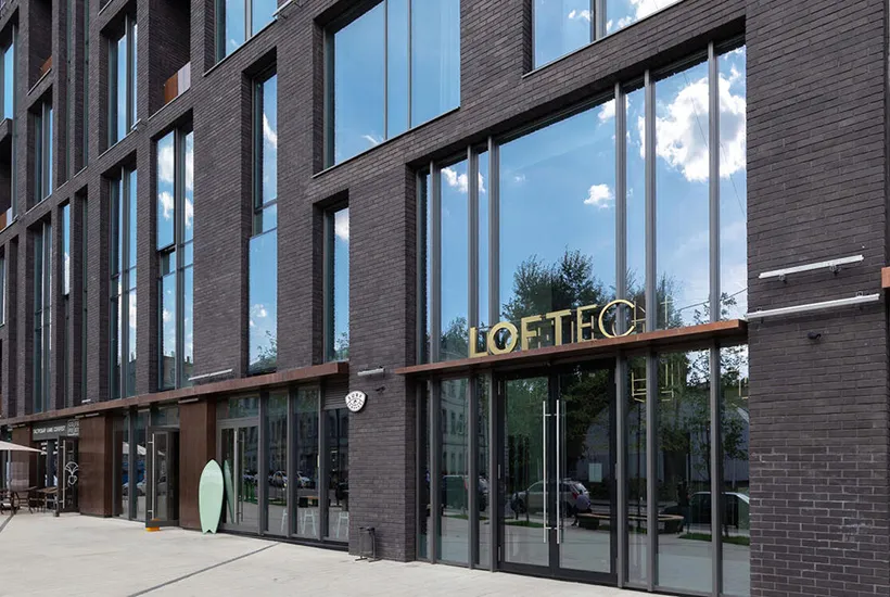 Loftec (Лофтек, Нижняя Красносельская, 35/49)