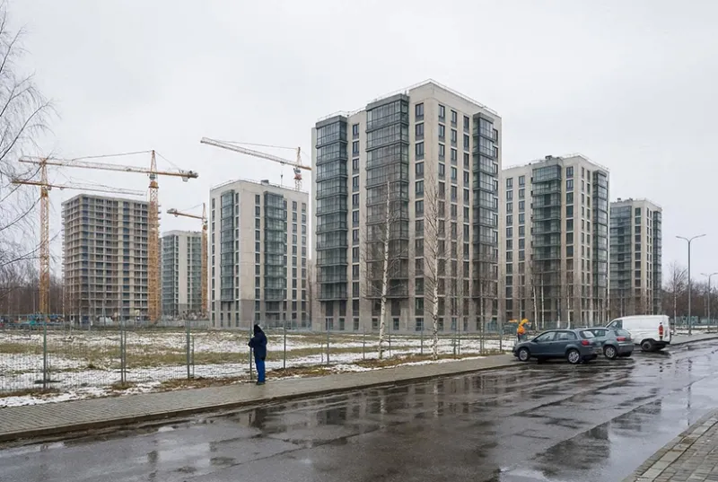 Москва вошла в топ-5 городов России по снижению цен в новостройках в апреле